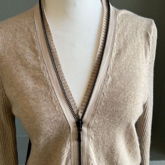 Vivienne Tam Cashmere Sweater  - Picture 4 of 6